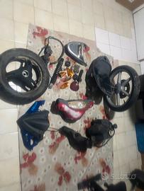 Pezzi F12r e Liberty Piaggio
