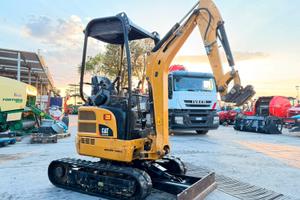 MINIESCAVATORE CATERPILLAR 301.7D CR USATO