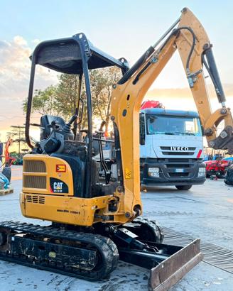 MINIESCAVATORE CATERPILLAR 301.7D CR USATO