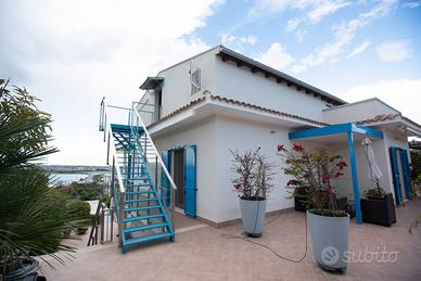 Appartamento con vista mare e spiaggia