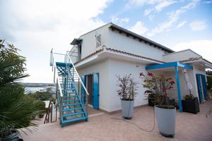 Appartamento con vista mare e spiaggia