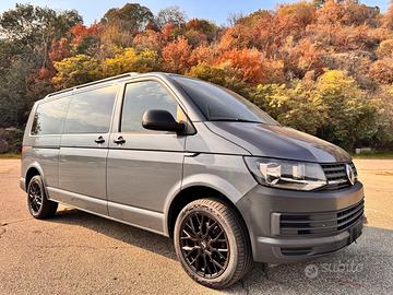 Volkswagen T6. 9 posti  