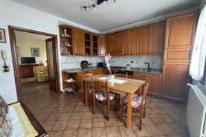 Appartamento al primo piano con giardino privato