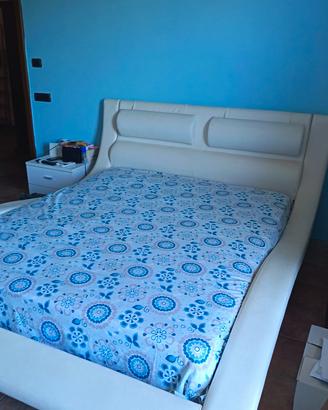Letto matrimoniale + armadio 6 ante