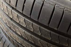 Gomme estive 225/45 r18 95y