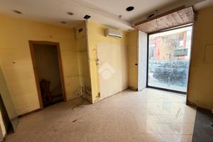 NEGOZIO A MARANO DI NAPOLI