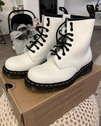 Scarpe donna DrMartens
