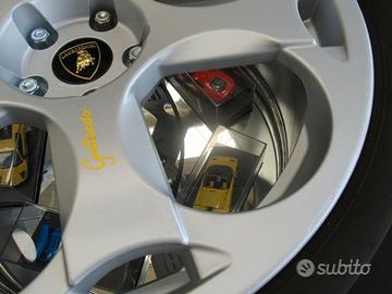 Tavolino a tema Lamborghini