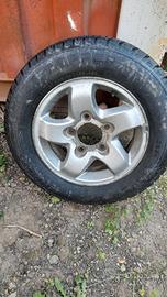 Ruota e cerchio 15C in lega x fuoristrada