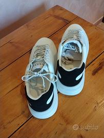 Scarpe Guess come nuove  n. 45