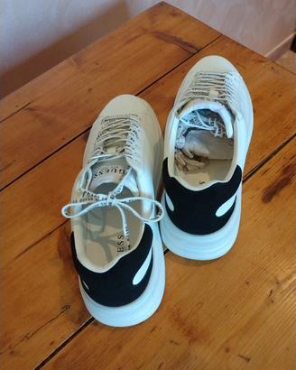 Scarpe Guess come nuove  n. 45