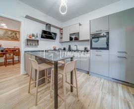 Villa a Laveno-Mombello 5 locali