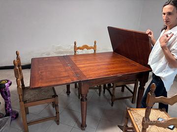 Tavolo  allungabile in legno massello