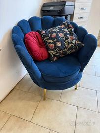 Poltrona a Conchiglia in Velluto Blu Elettrico