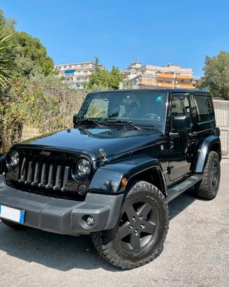 Jeep Wrangler 2.8crd 200cv Sahara Total Black Look