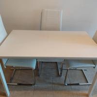 Tavolo cucina con sedie