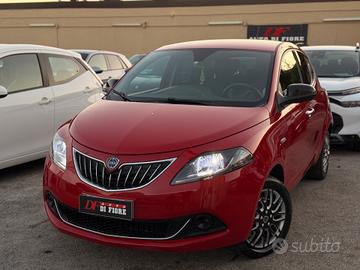 Lancia Ypsilon 1.2 GPL di serie Ecochic RETROCAMER