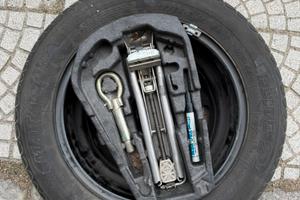 ruota di scorta polo 185/60 r14 con kit