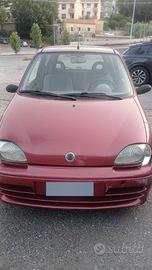 Automobile  fiat seicento