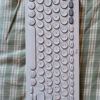 Tastiera Logitech k380 bianca nuova