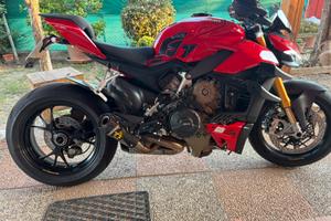 Ducati streetfighter v4s