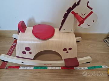 cavallo a dondolo cavalcabile, legno,ottime condiz