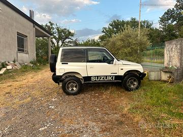 Suzuki vitara jlx