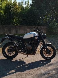 Yamaha XSR 700 2022