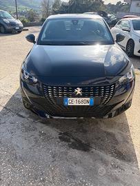 Peugeot 208  1.2 Benzina (1199 cm³, 74 kW / 100 CV