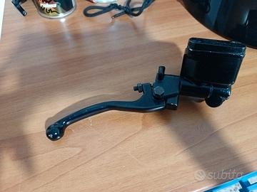 Pompa del freno anteriore universale 