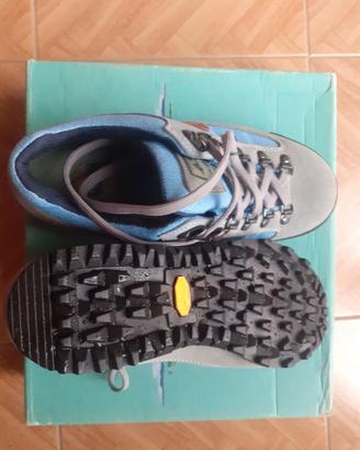 Scarpe trekking Aku