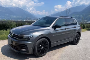 VW Tiguan R-Line Black | Diesel 240 CV | Anno 2020