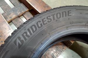 4 GOMME DA NEVE 215 65 16 BRIDGESTONE AL 60/80%
