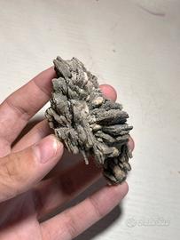 Barite rosa con fluorite, marcasite ecalcedonio