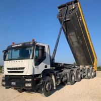 Mezzo d'opera bilico trakker Iveco