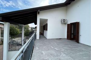 APPARTAMENTO RISTRUTTURATO CON TERRAZZO