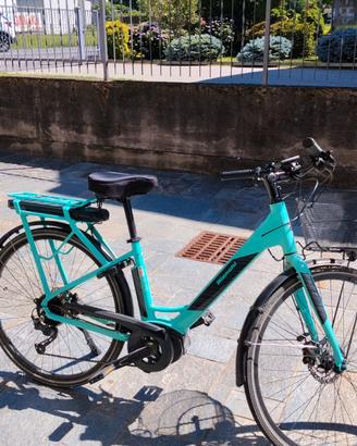 Bici elettrica city bike da donna