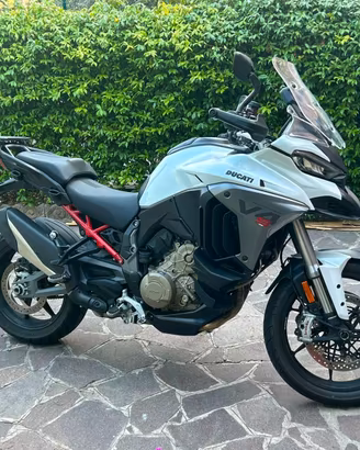 Ducati Multistrada V4S radar+cerchi forgiati