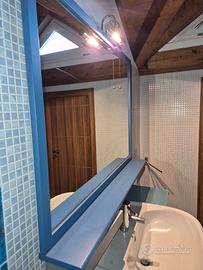 Mobile bagno con specchio