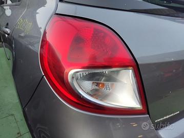 Fanale posteriore sinistro RENAULT CLIO del 2010