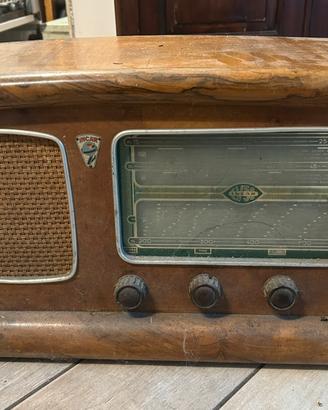 Radio incar