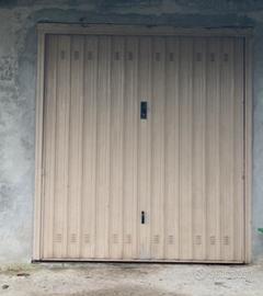 Porta basculante per garage / box