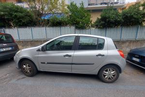 Clio full options