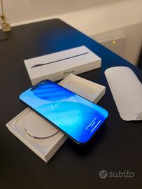 iPhone Air 256GB come nuovo batt. 100% + 5 cover