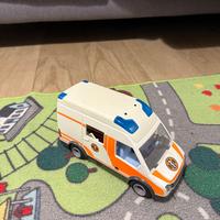 Ambulanza Playmobil.
