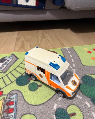 Ambulanza Playmobil.
