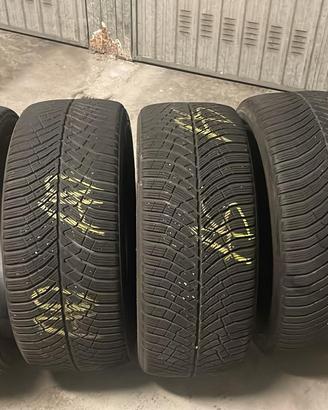 Pneumatici Pirelli P zero Winter 245 40 r19