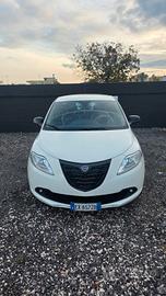 Lancia Ypsilon 1.2 69 CV 5 porte Elefantino