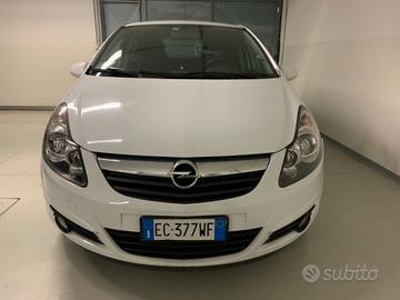 Opel Corsa 1.2 5 porte Club