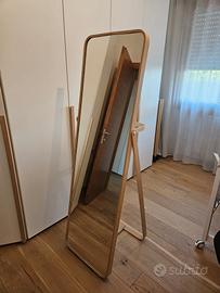 Specchio da Terra IKEA Ikornnes